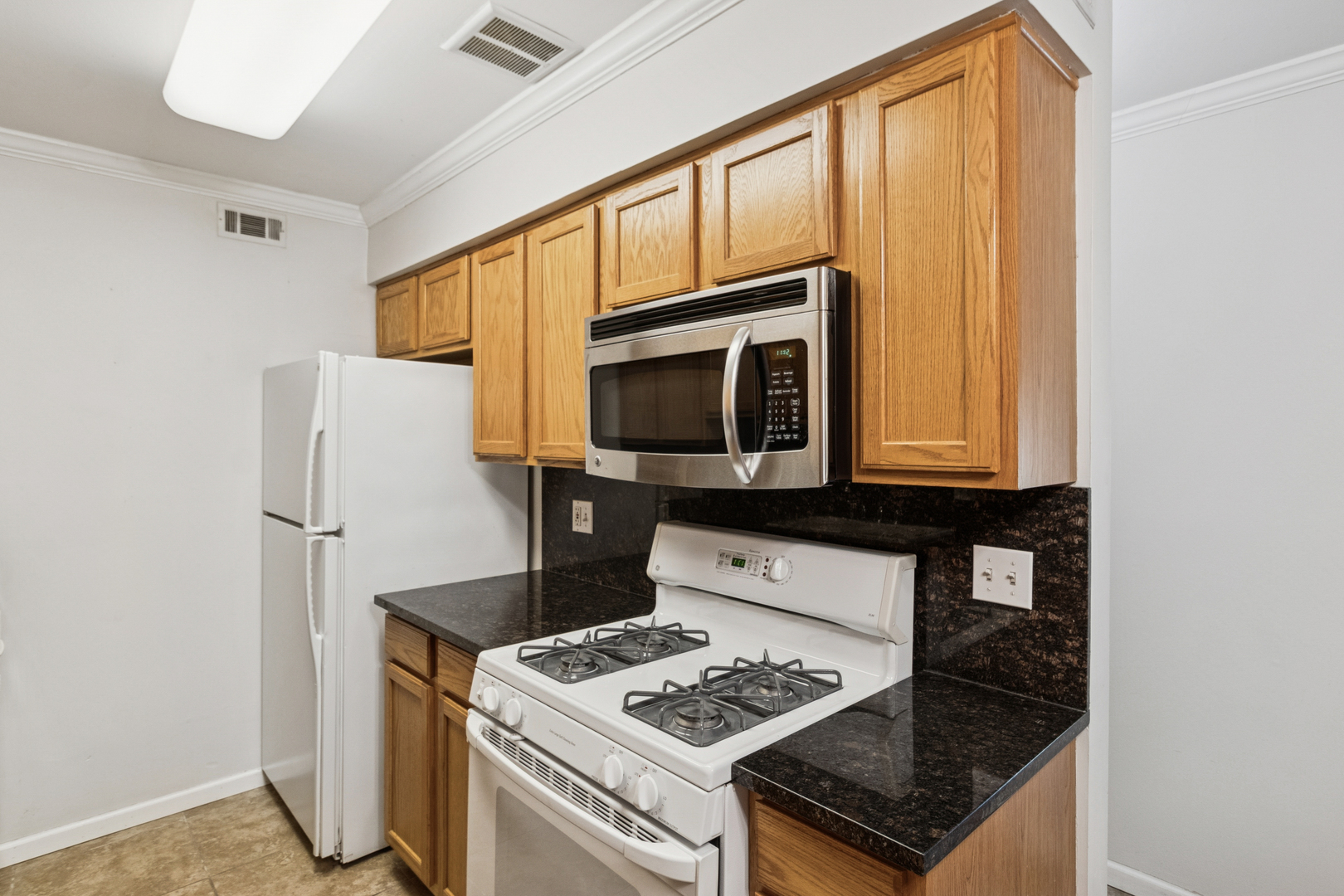 1633 N Windsor Drive #113, Arlington Heights, IL 60004