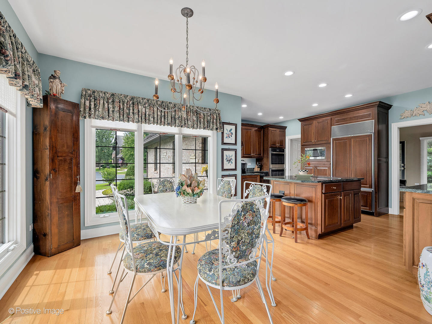 802 Kenmare Drive, Burr Ridge, IL 60527