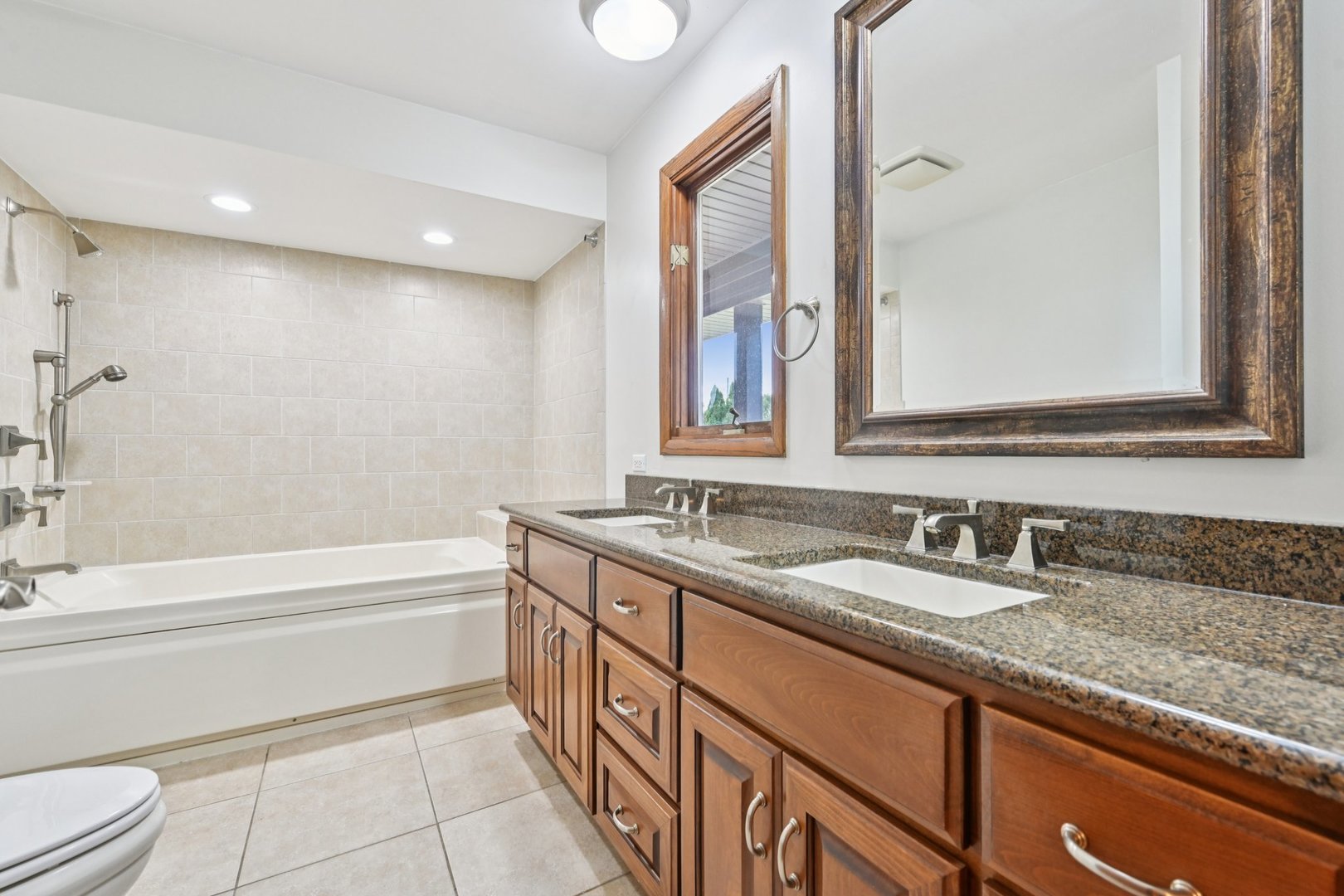 23045 S Wirth Lane, Frankfort, IL 60423