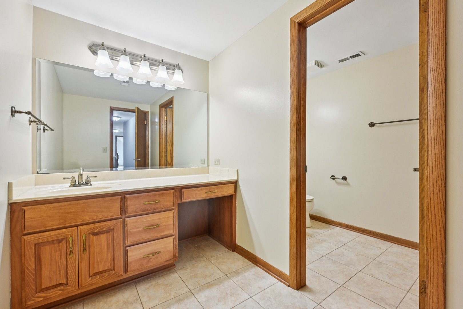 23045 S Wirth Lane, Frankfort, IL 60423