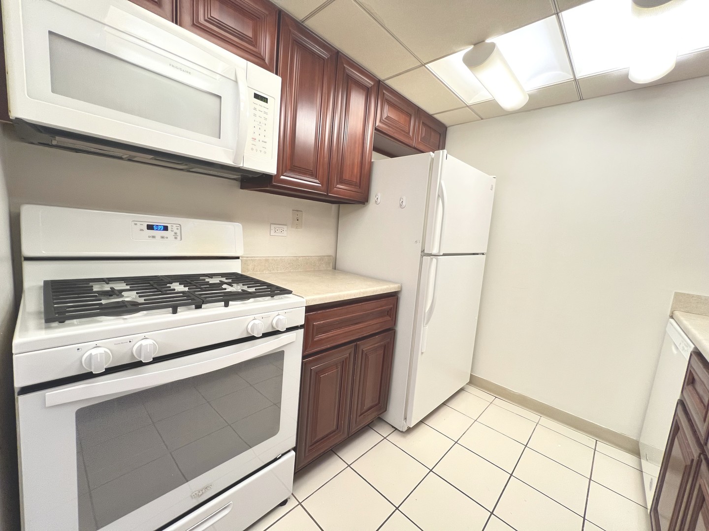 228 E Bailey Road #H, Naperville, IL 60565