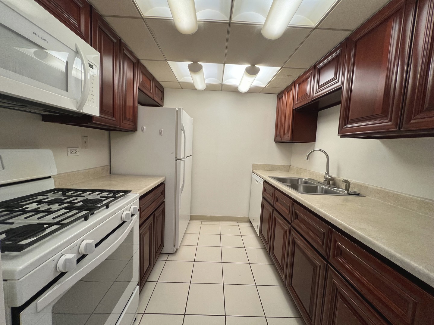 228 E Bailey Road #H, Naperville, IL 60565