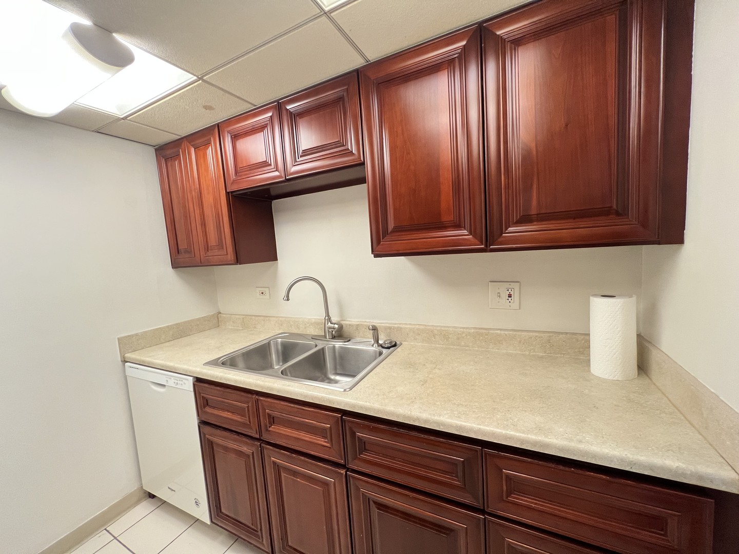 228 E Bailey Road #H, Naperville, IL 60565