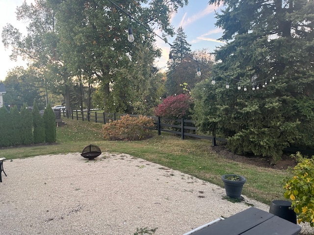 16W764 Hawthorne Court, Willowbrook, IL 60527