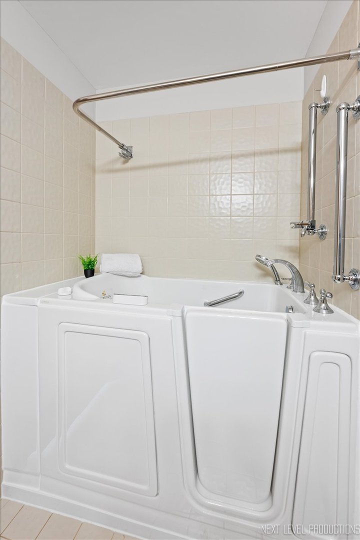 21289 Silktree Circle, Plainfield, IL 60544