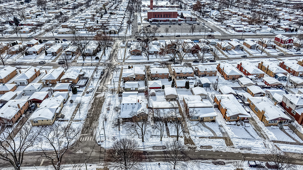 5001 Harnew Road, Oak Lawn, IL 60453