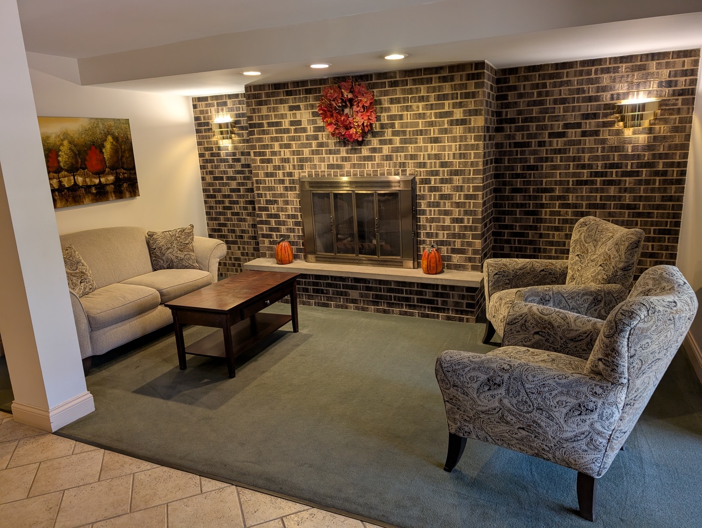 960 S River Road #208, Des Plaines, IL 60016