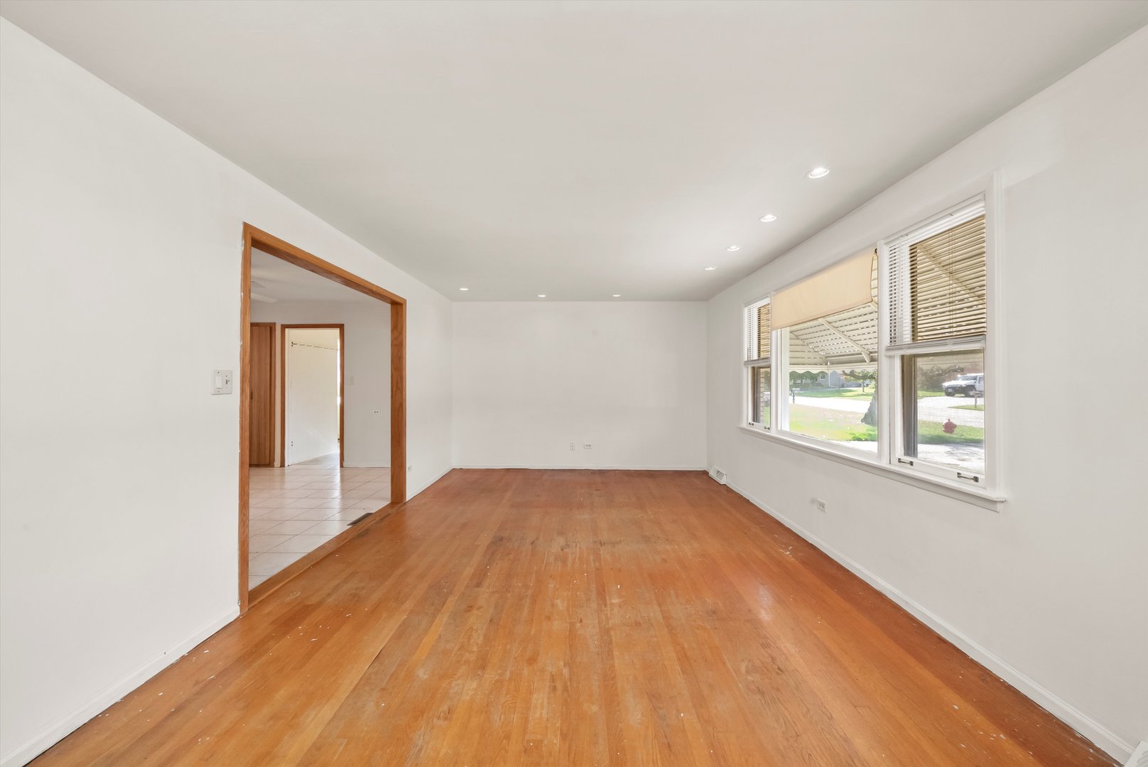 8521 S 83rd Avenue, Hickory Hills, IL 60457