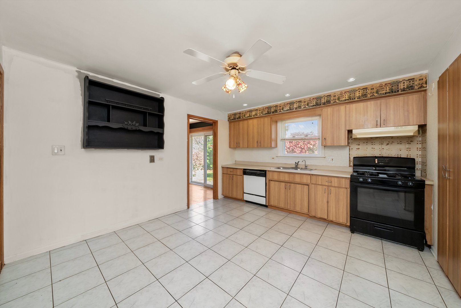 8521 S 83rd Avenue, Hickory Hills, IL 60457