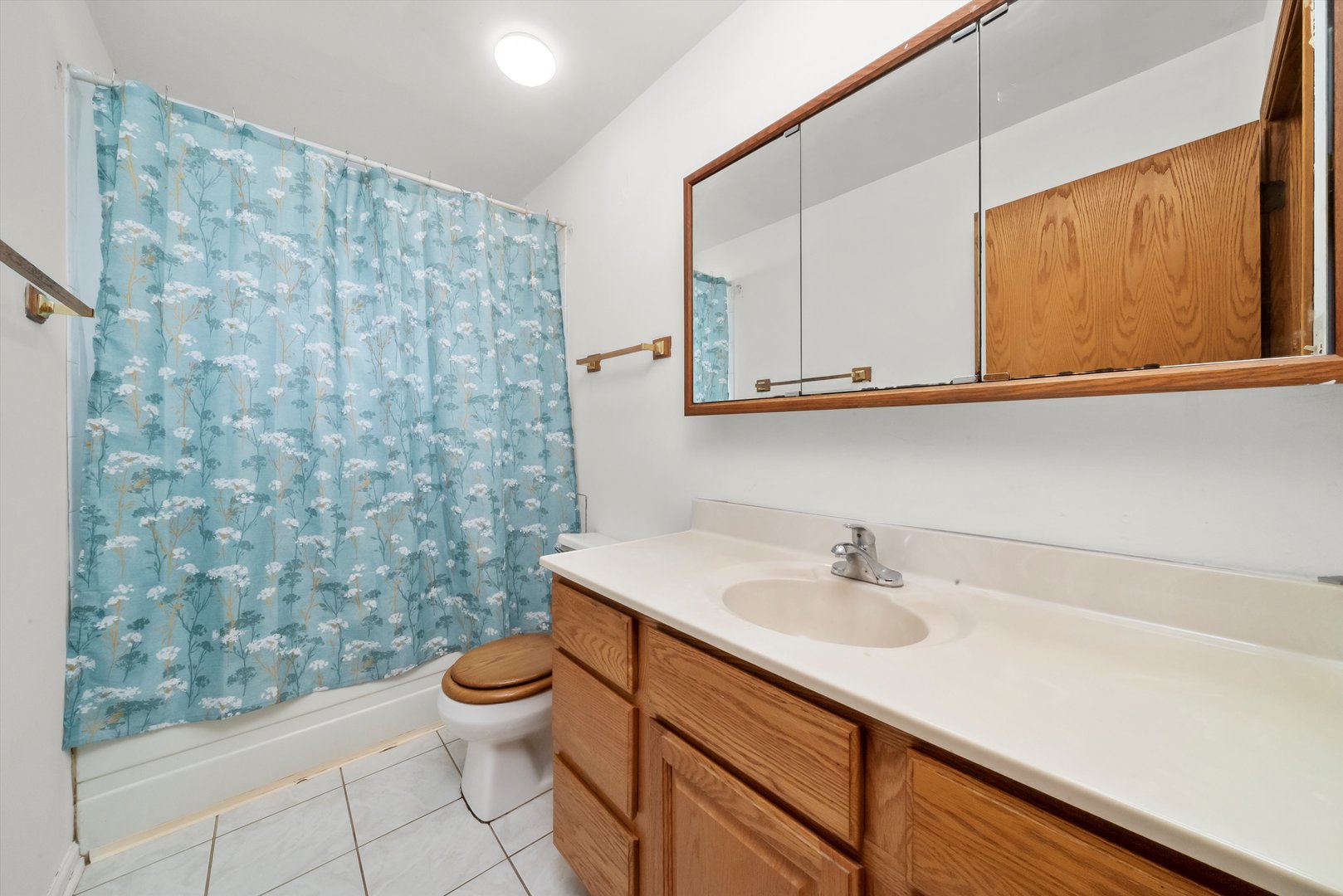 8521 S 83rd Avenue, Hickory Hills, IL 60457