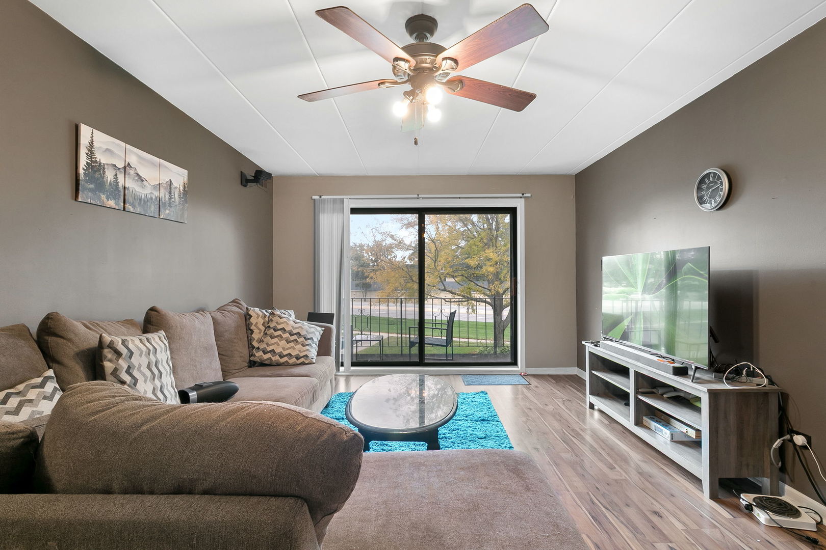 11045 S Theresa Circle #2B, Palos Hills, IL 60465