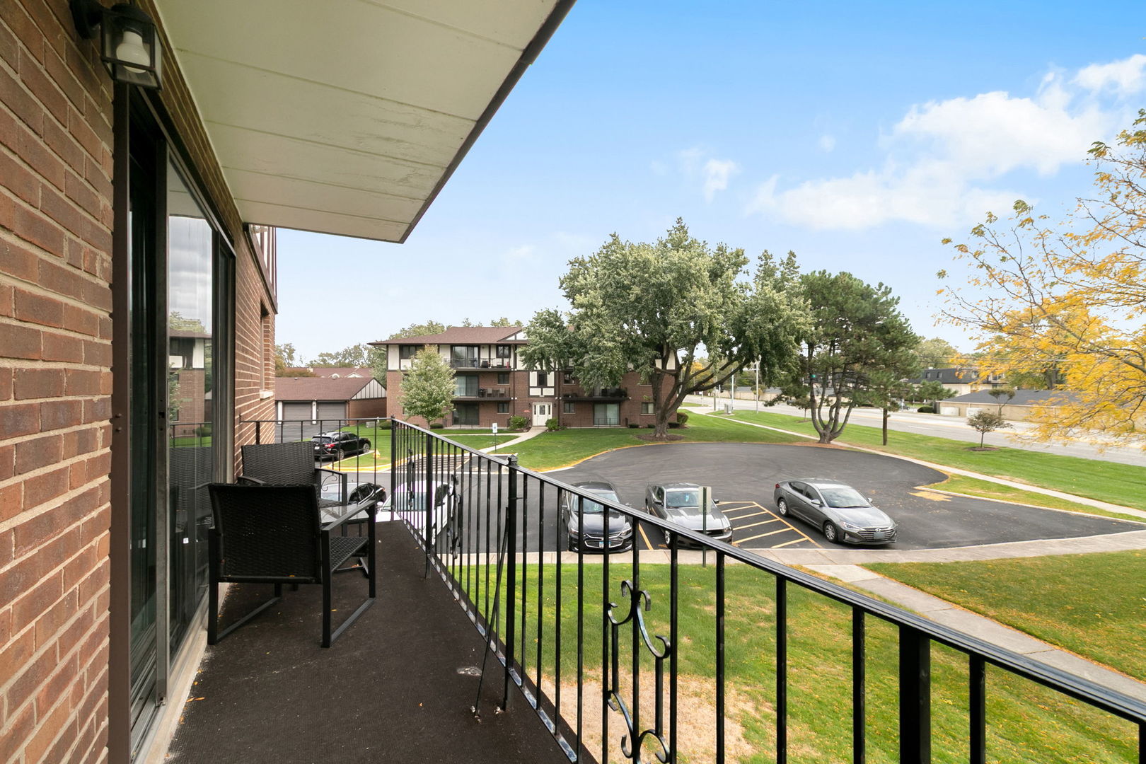 11045 S Theresa Circle #2B, Palos Hills, IL 60465