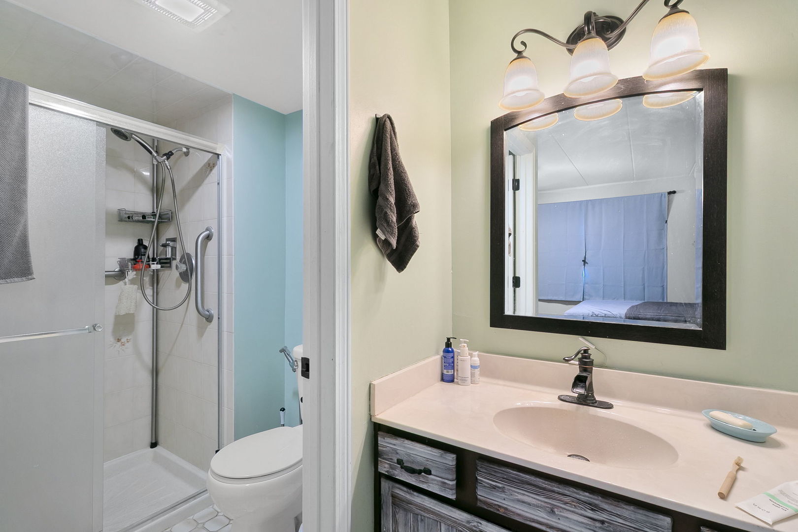 11045 S Theresa Circle #2B, Palos Hills, IL 60465