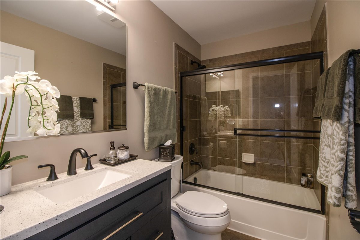 2783 Blakely Lane, Naperville, IL 60540