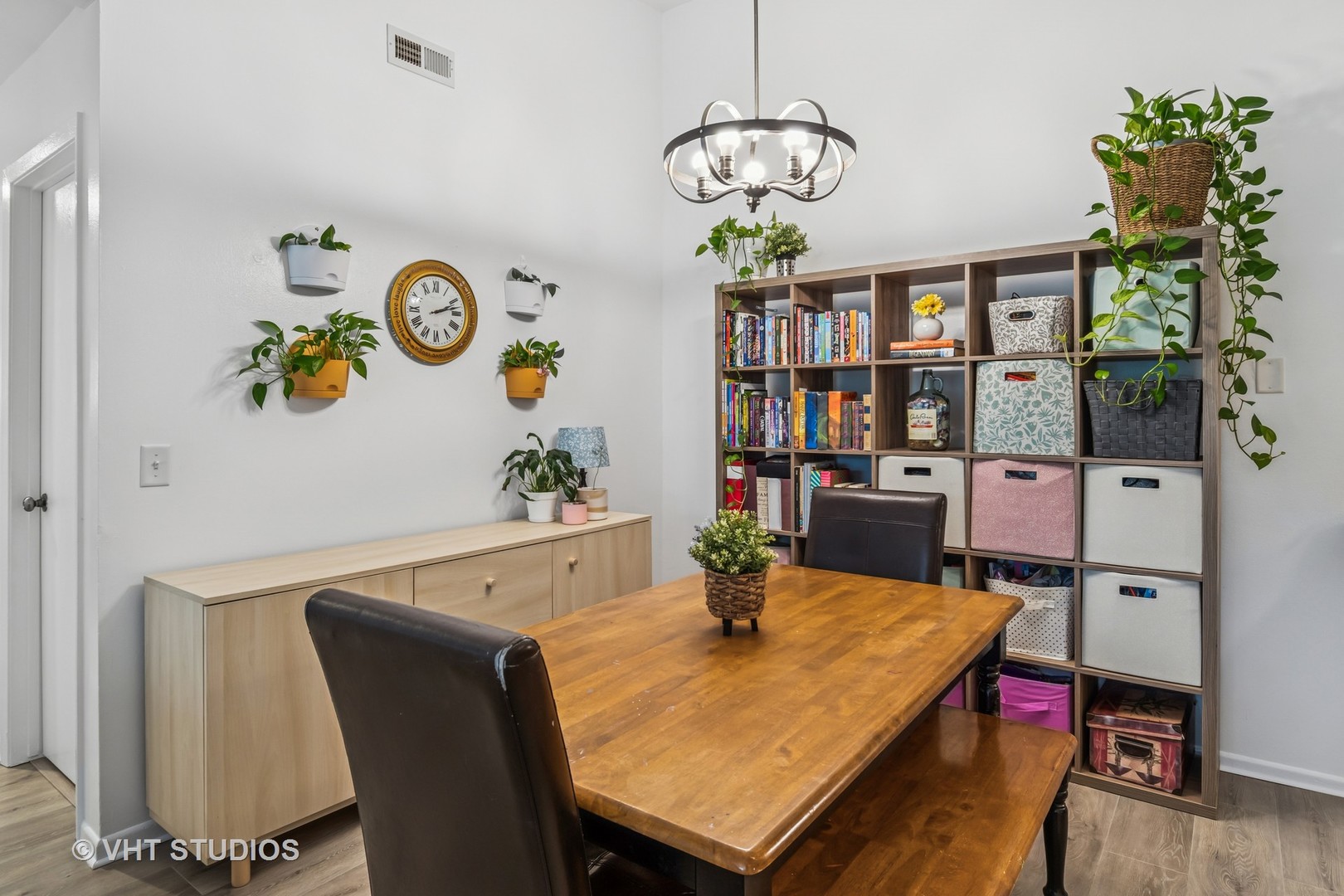 1336 McDowell Road #201, Naperville, IL 60563