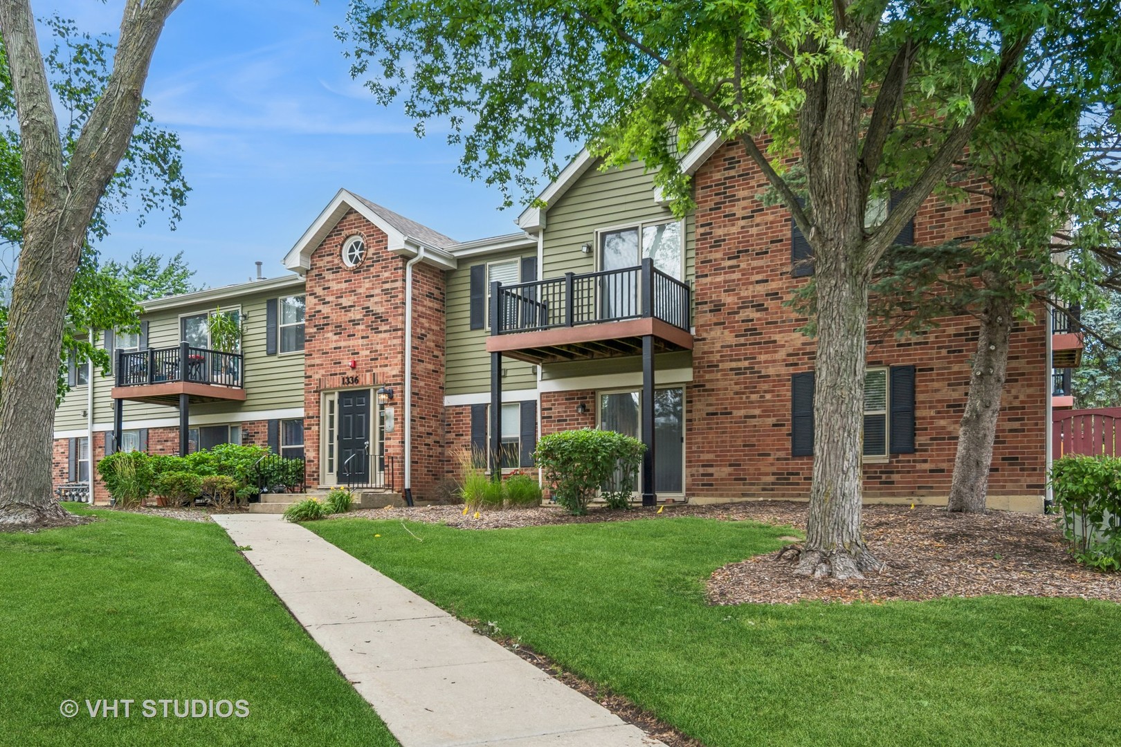 1336 McDowell Road #201, Naperville, IL 60563