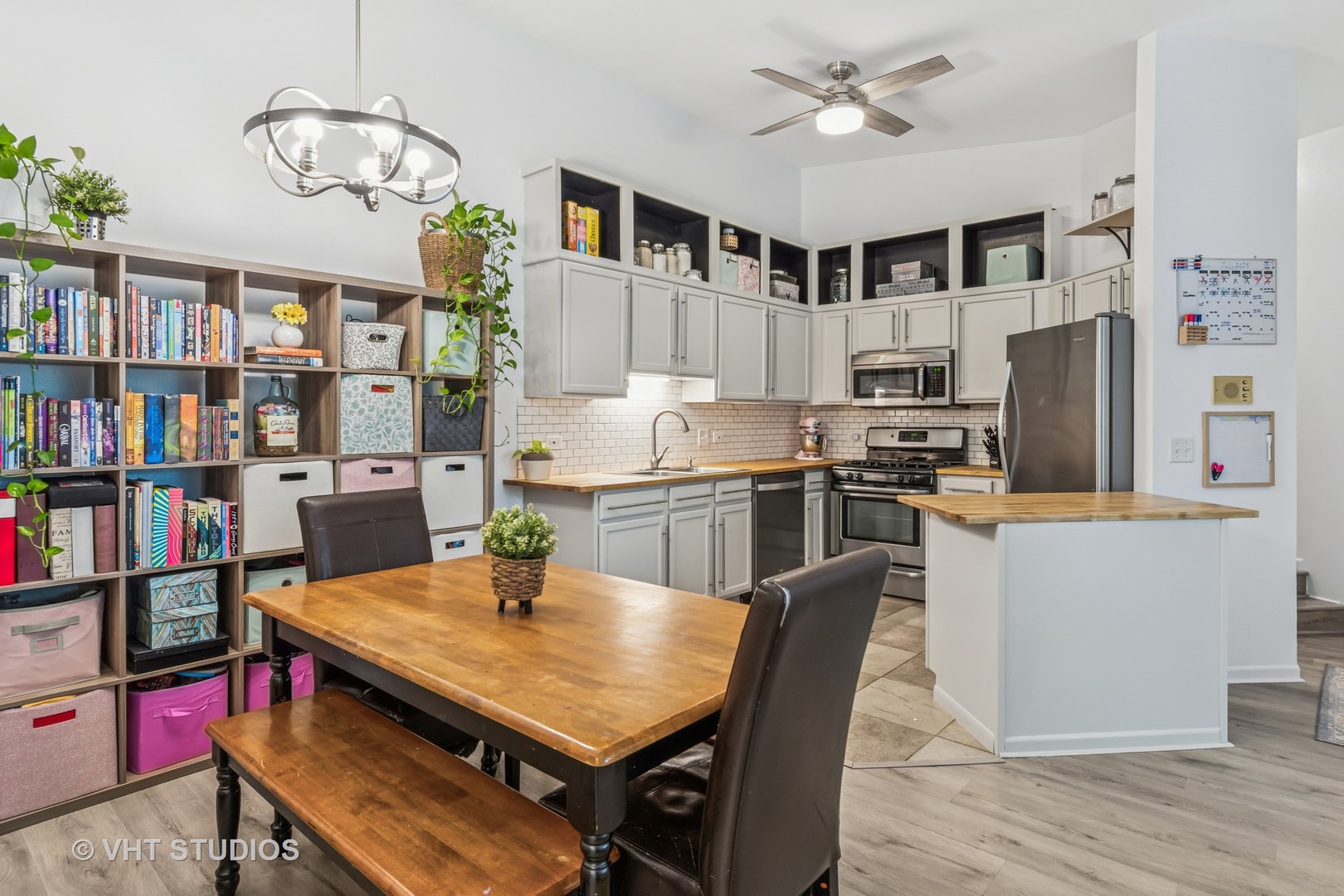 1336 McDowell Road #201, Naperville, IL 60563