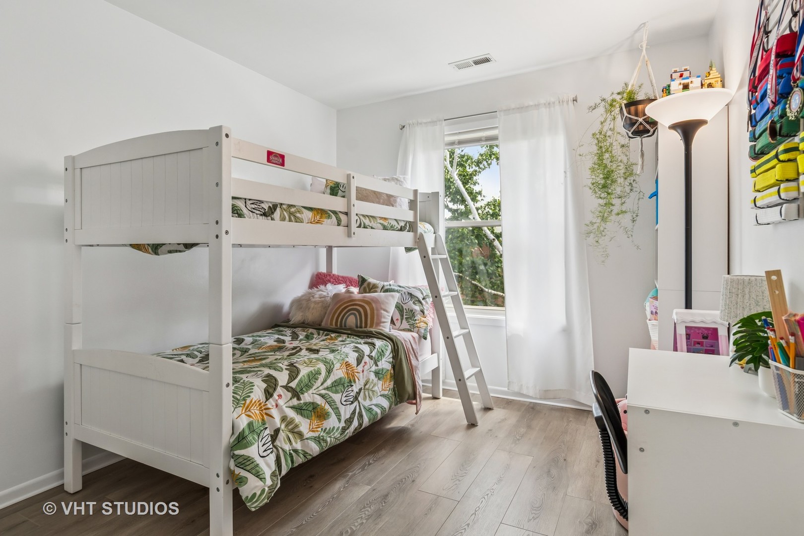 1336 McDowell Road #201, Naperville, IL 60563