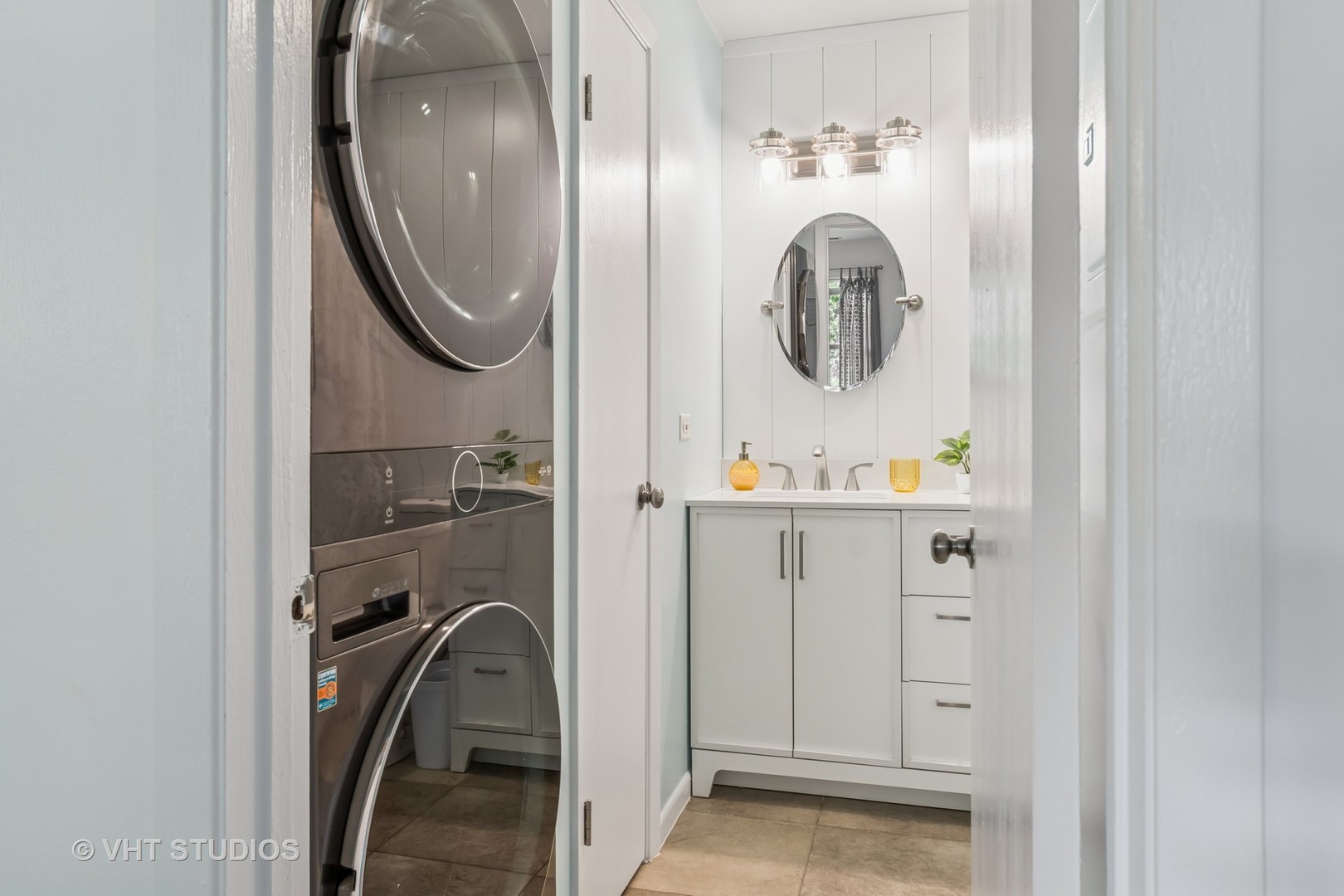 1336 McDowell Road #201, Naperville, IL 60563