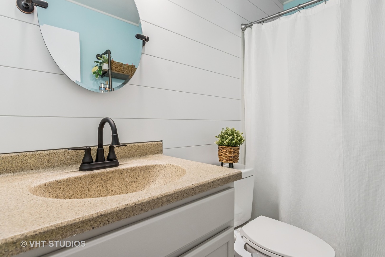 1336 McDowell Road #201, Naperville, IL 60563