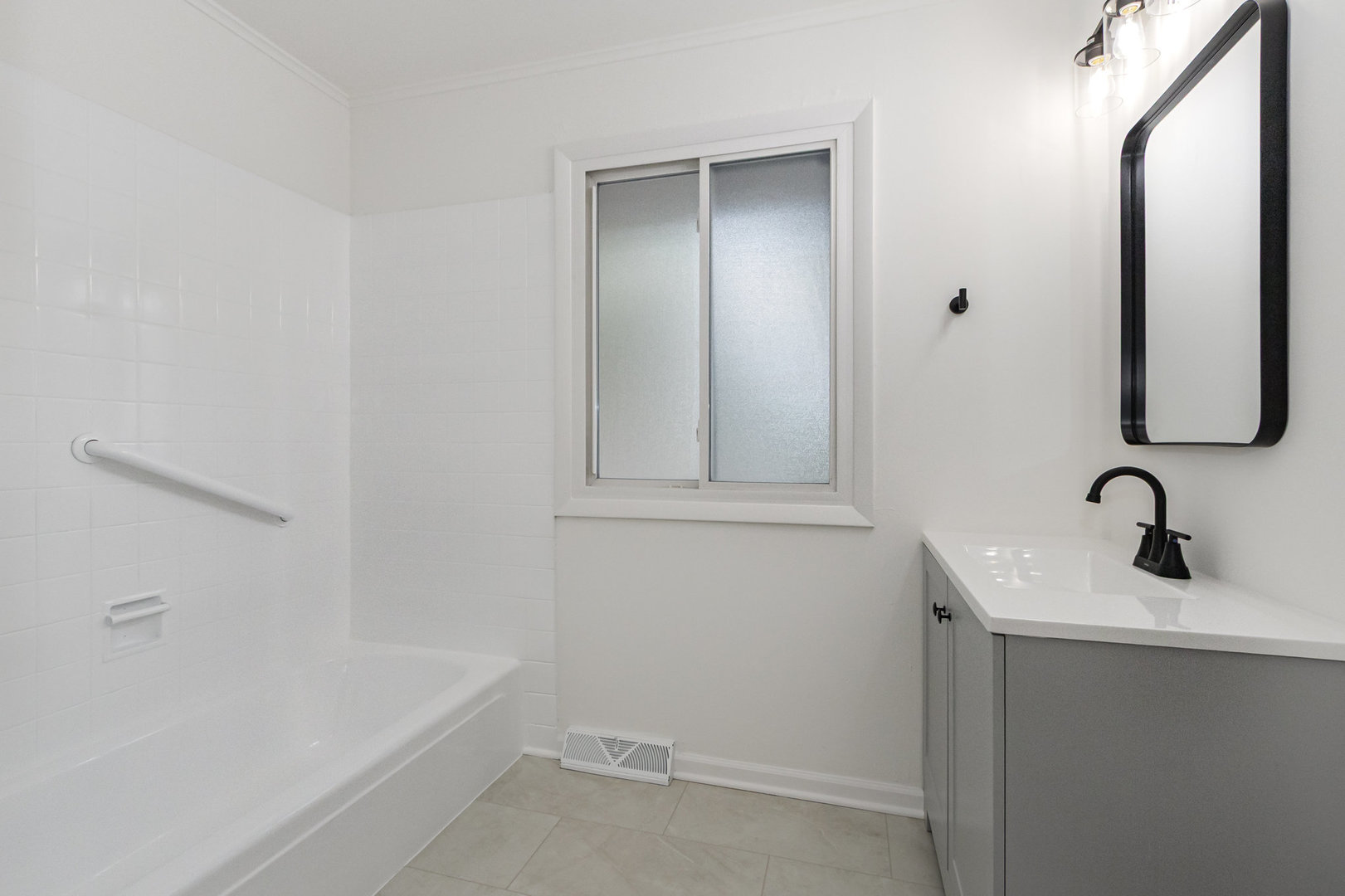 597 Eric Way, Bolingbrook, IL 60440