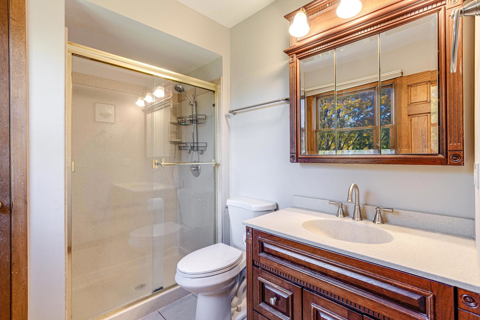 619 N California Avenue, Mundelein, IL 60060