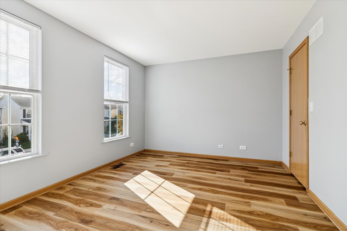 1752 Simms Street, Aurora, IL 60504