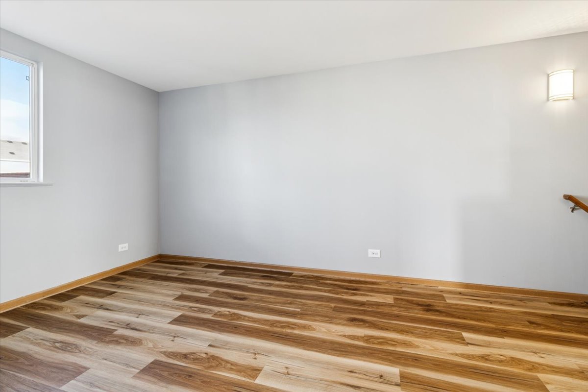 1752 Simms Street, Aurora, IL 60504