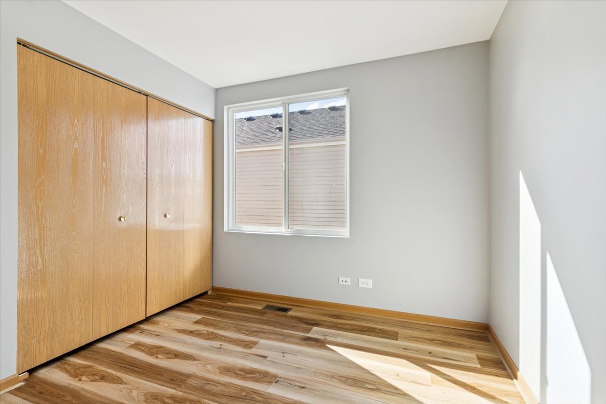 1752 Simms Street, Aurora, IL 60504