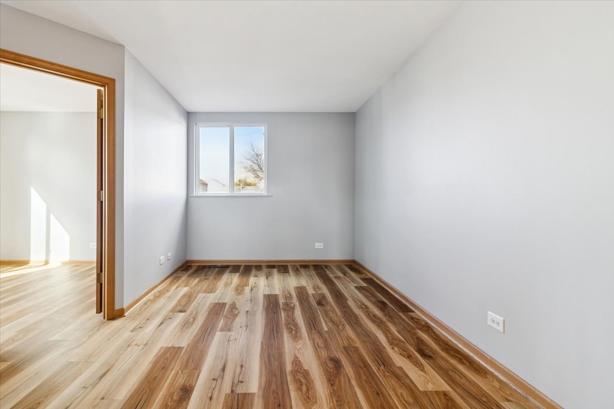 1752 Simms Street, Aurora, IL 60504