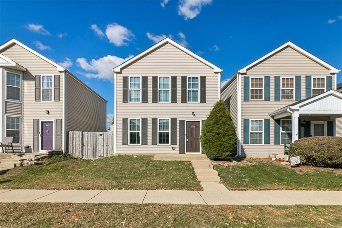 1752 Simms Street, Aurora, IL 60504