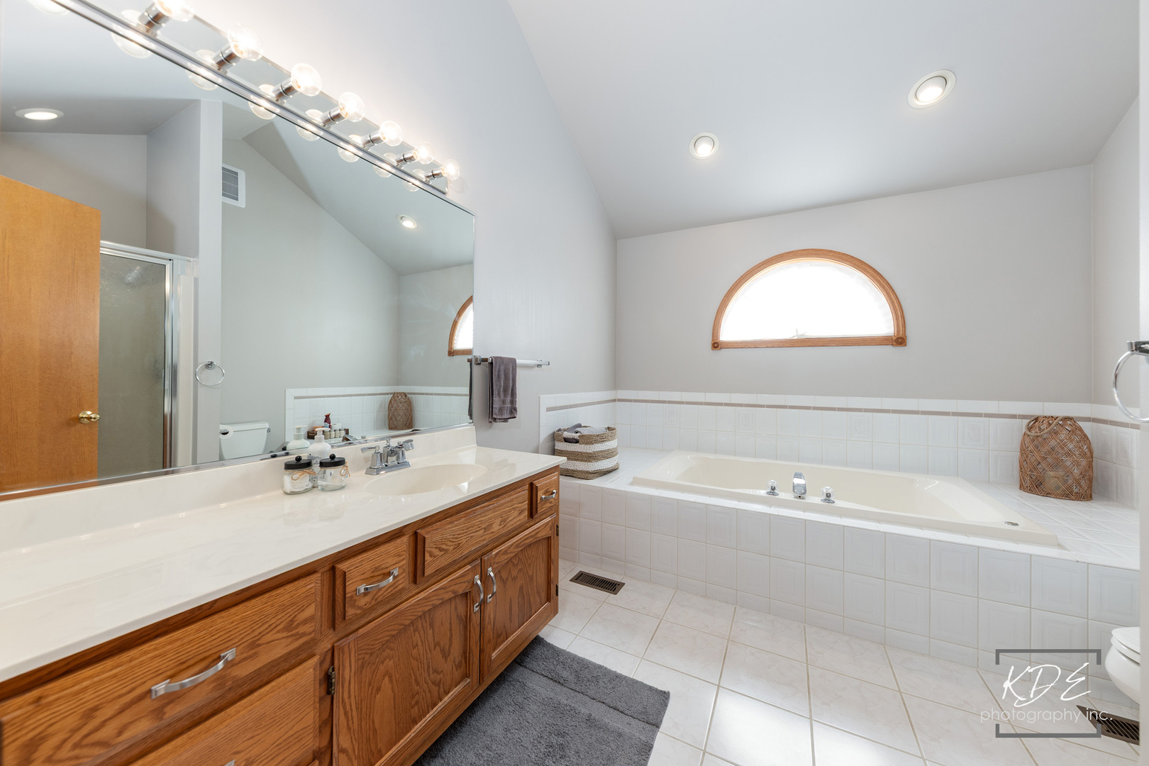 11 Warner Circle, Lemont, IL 60439