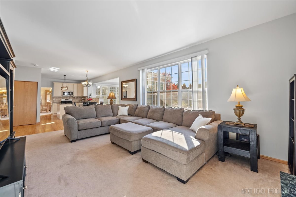 267 Chatsworth Avenue, Sugar Grove, IL 60554