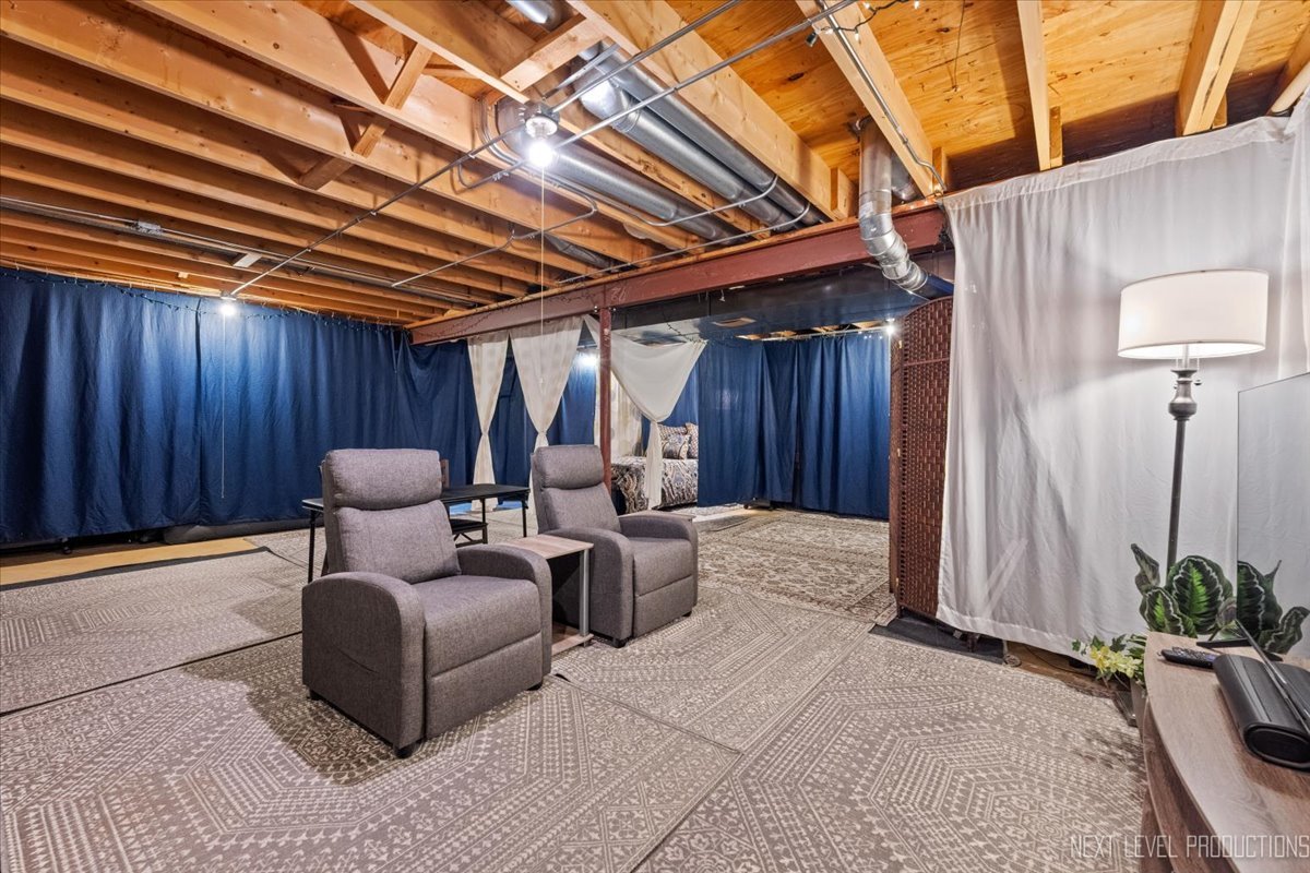 267 Chatsworth Avenue, Sugar Grove, IL 60554