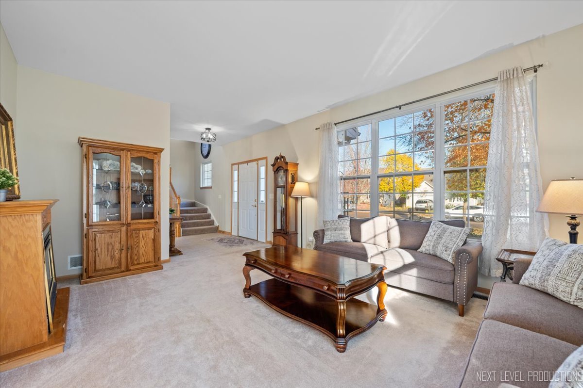 267 Chatsworth Avenue, Sugar Grove, IL 60554