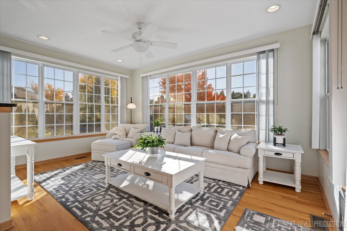 267 Chatsworth Avenue, Sugar Grove, IL 60554