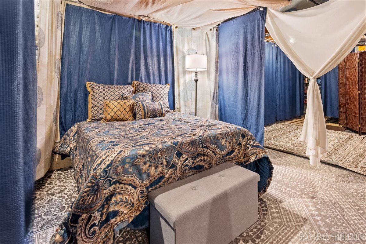 267 Chatsworth Avenue, Sugar Grove, IL 60554