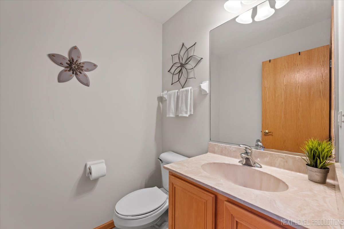 267 Chatsworth Avenue, Sugar Grove, IL 60554