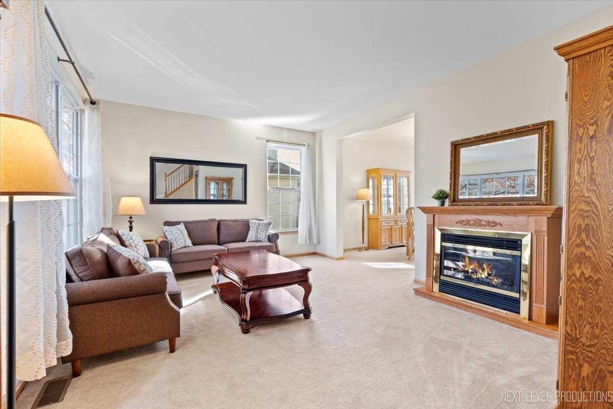 267 Chatsworth Avenue, Sugar Grove, IL 60554