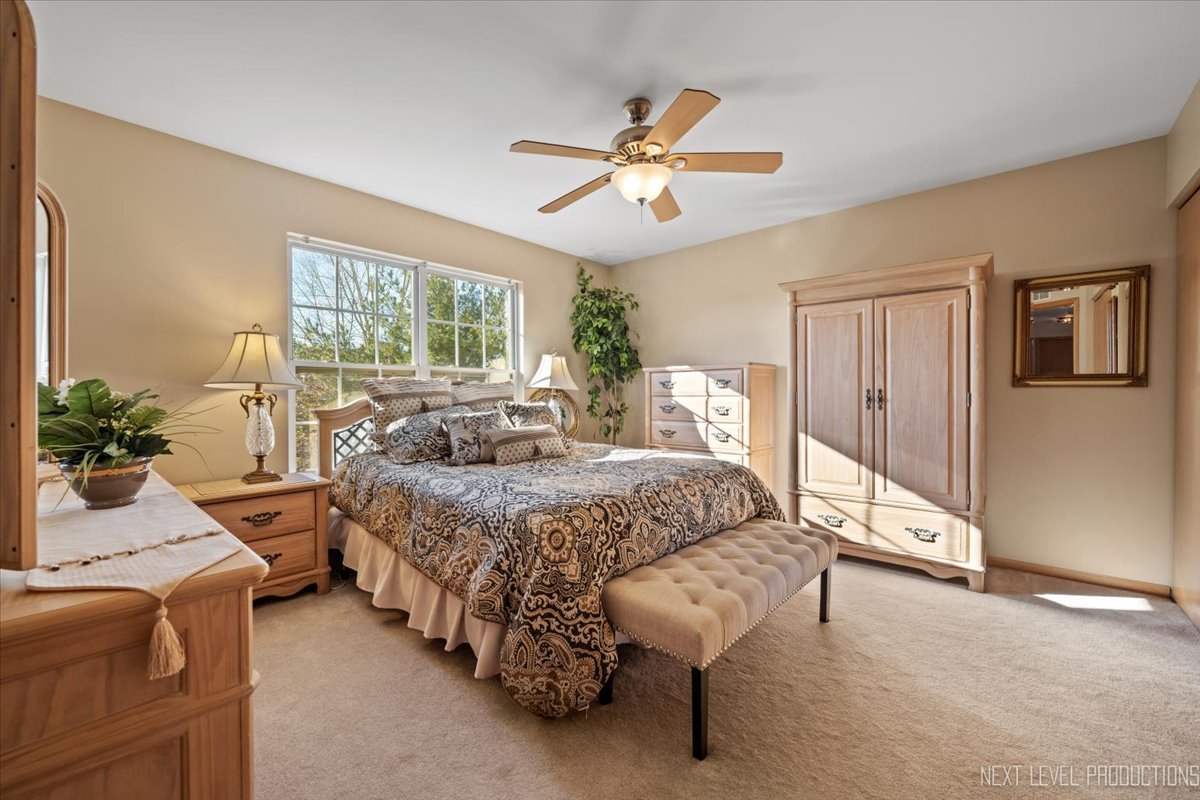 267 Chatsworth Avenue, Sugar Grove, IL 60554