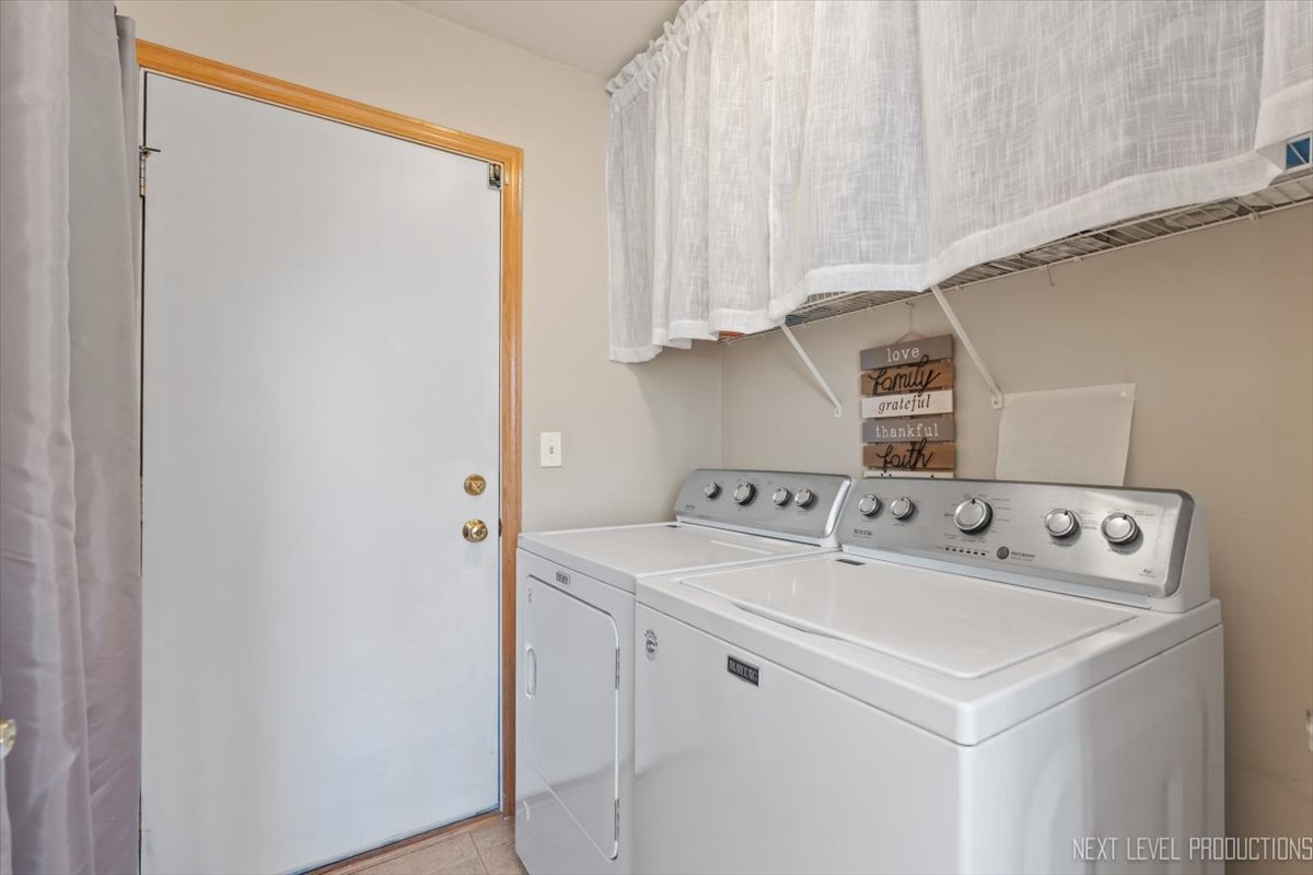 267 Chatsworth Avenue, Sugar Grove, IL 60554