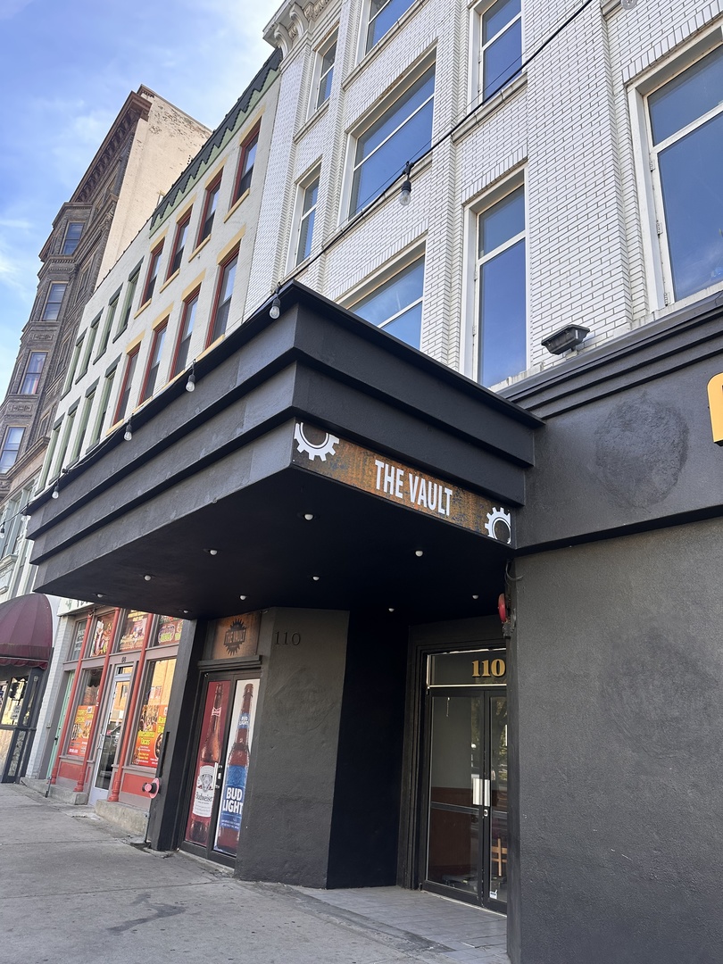 110 Washington Street #B, Bloomington, IL 61701