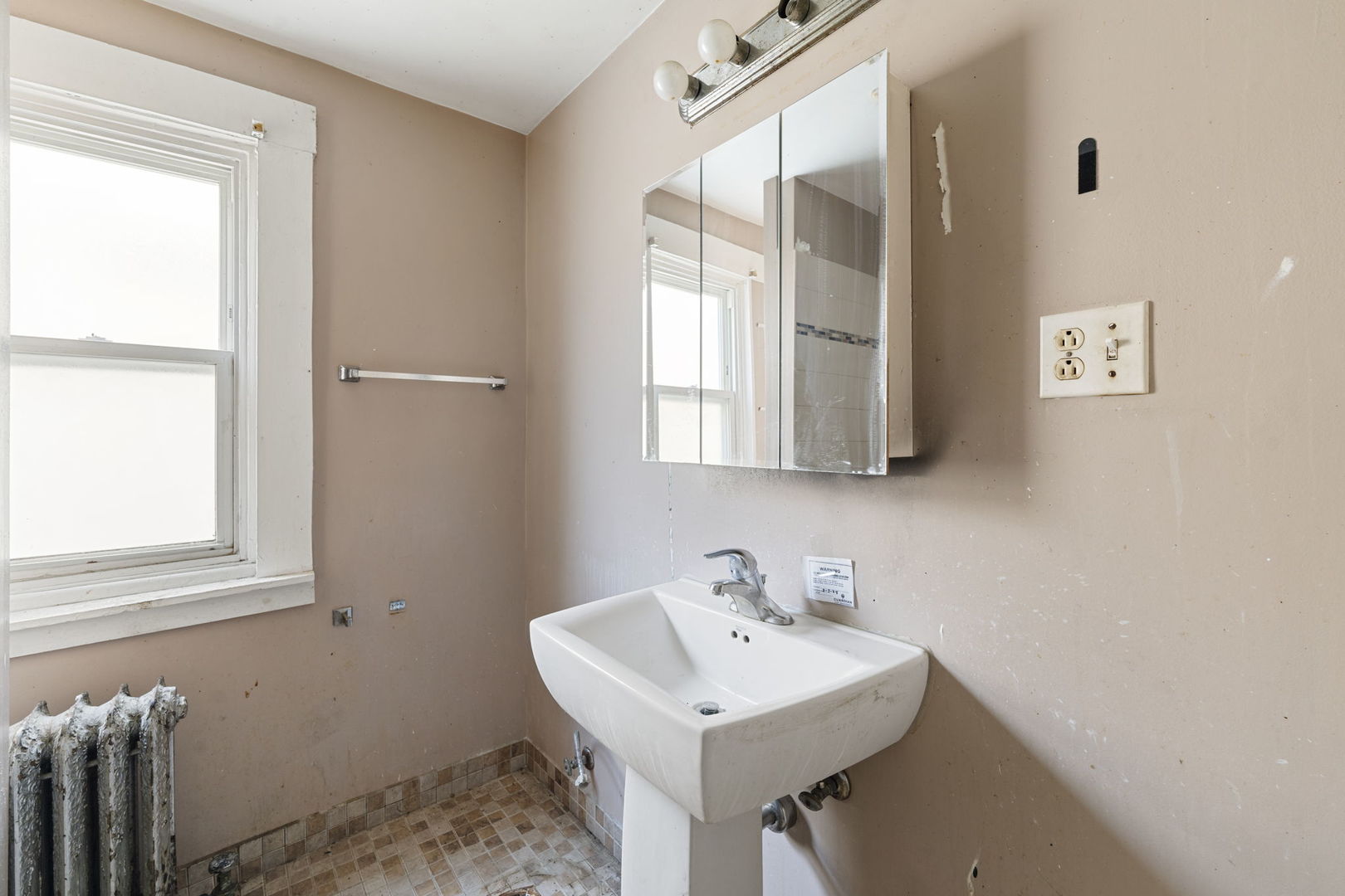 1059 N Lorel Avenue, Chicago, IL 60651