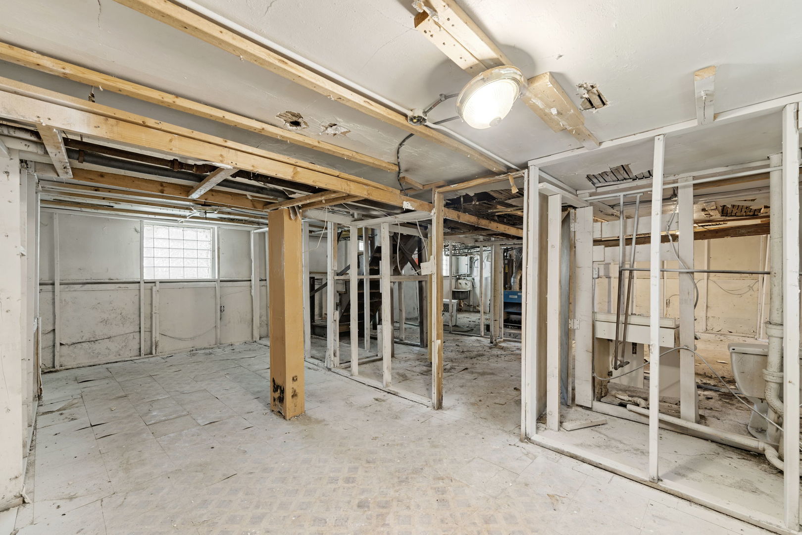 1059 N Lorel Avenue, Chicago, IL 60651