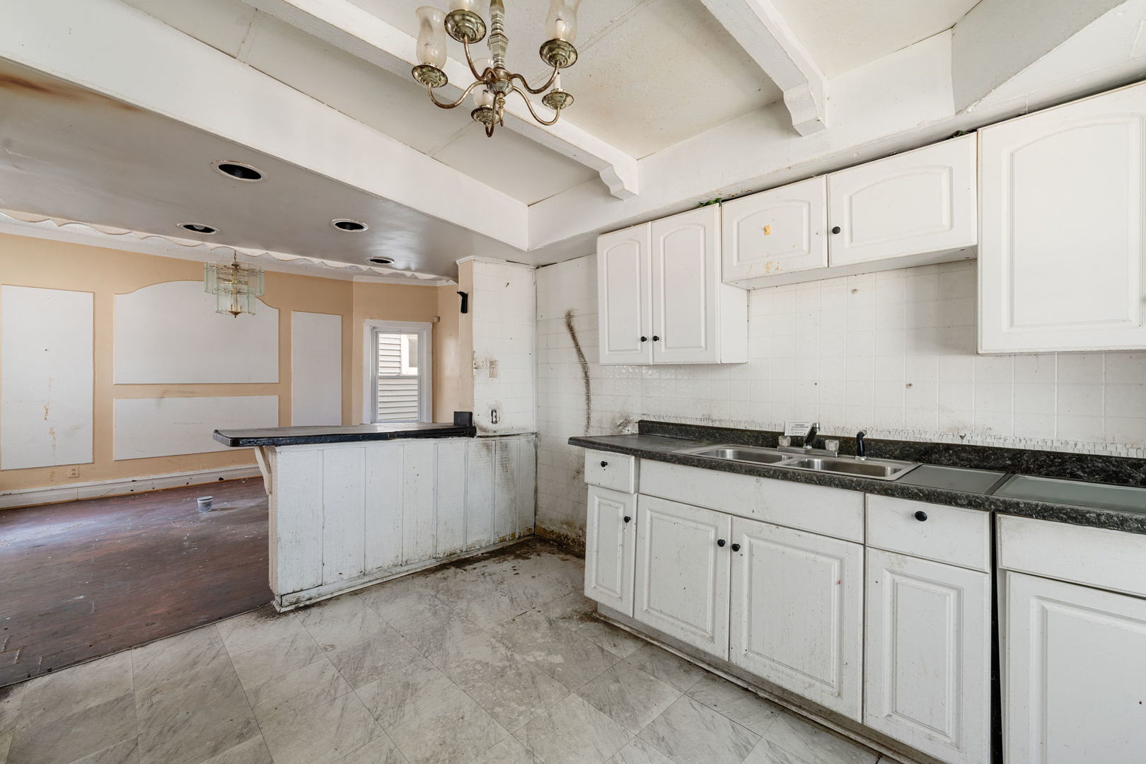 1059 N Lorel Avenue, Chicago, IL 60651