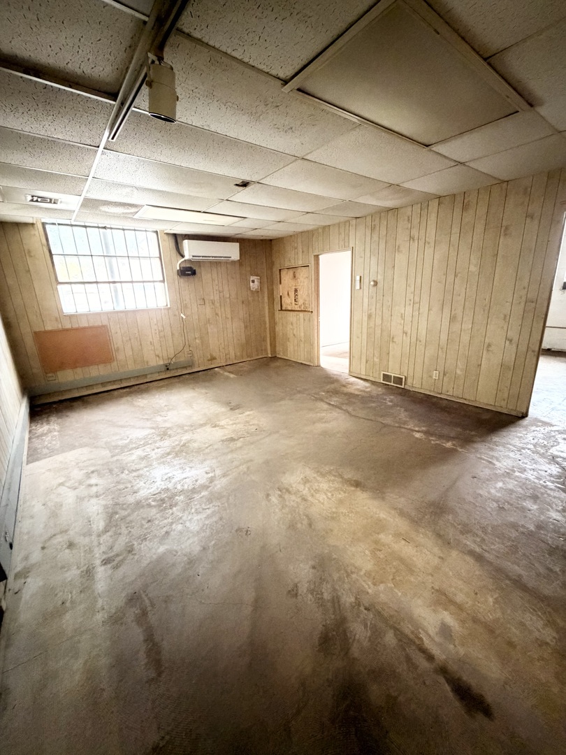 2861 Bernice Road, Lansing, IL 60438