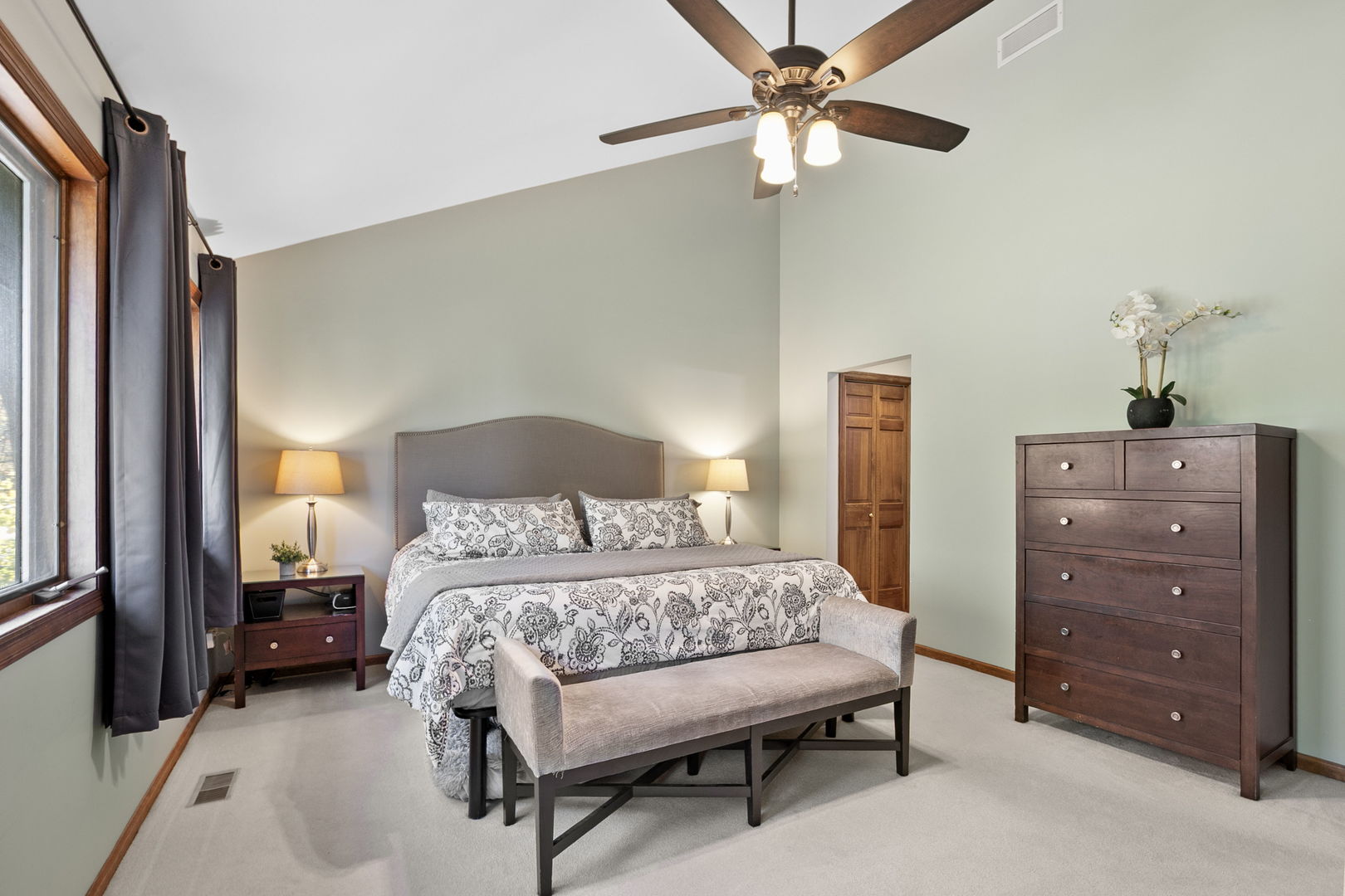 508 West Trail, Grayslake, IL 60030