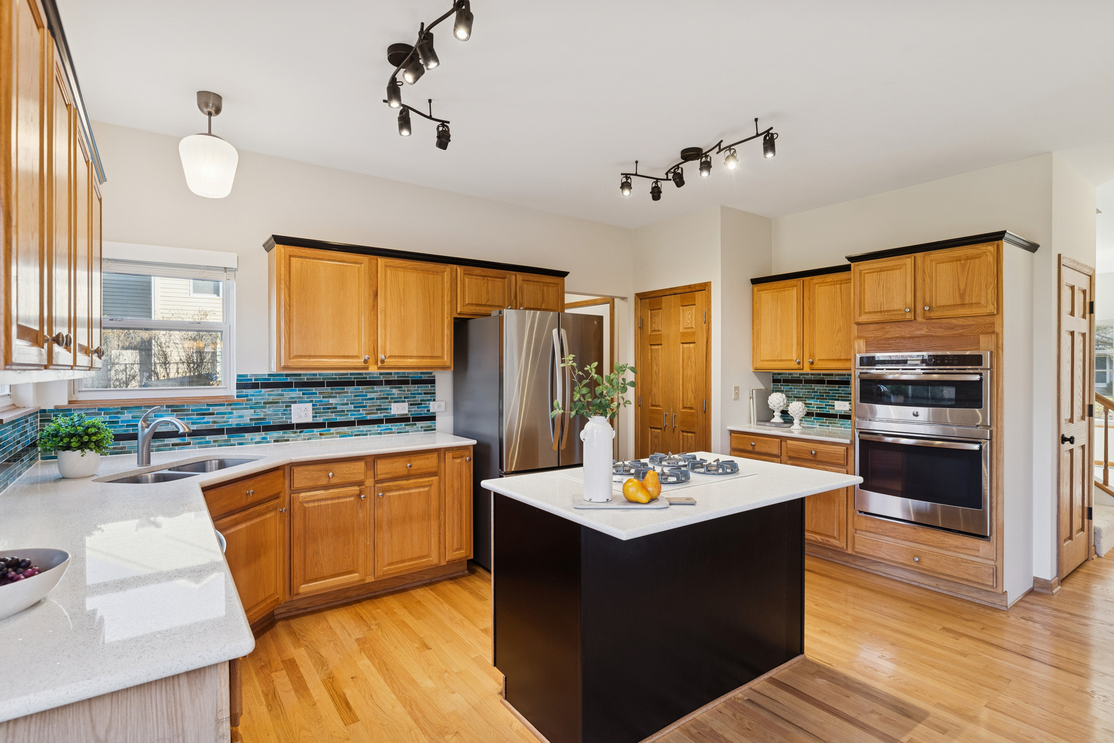 1162 Silo Hill Drive, Grayslake, IL 60030