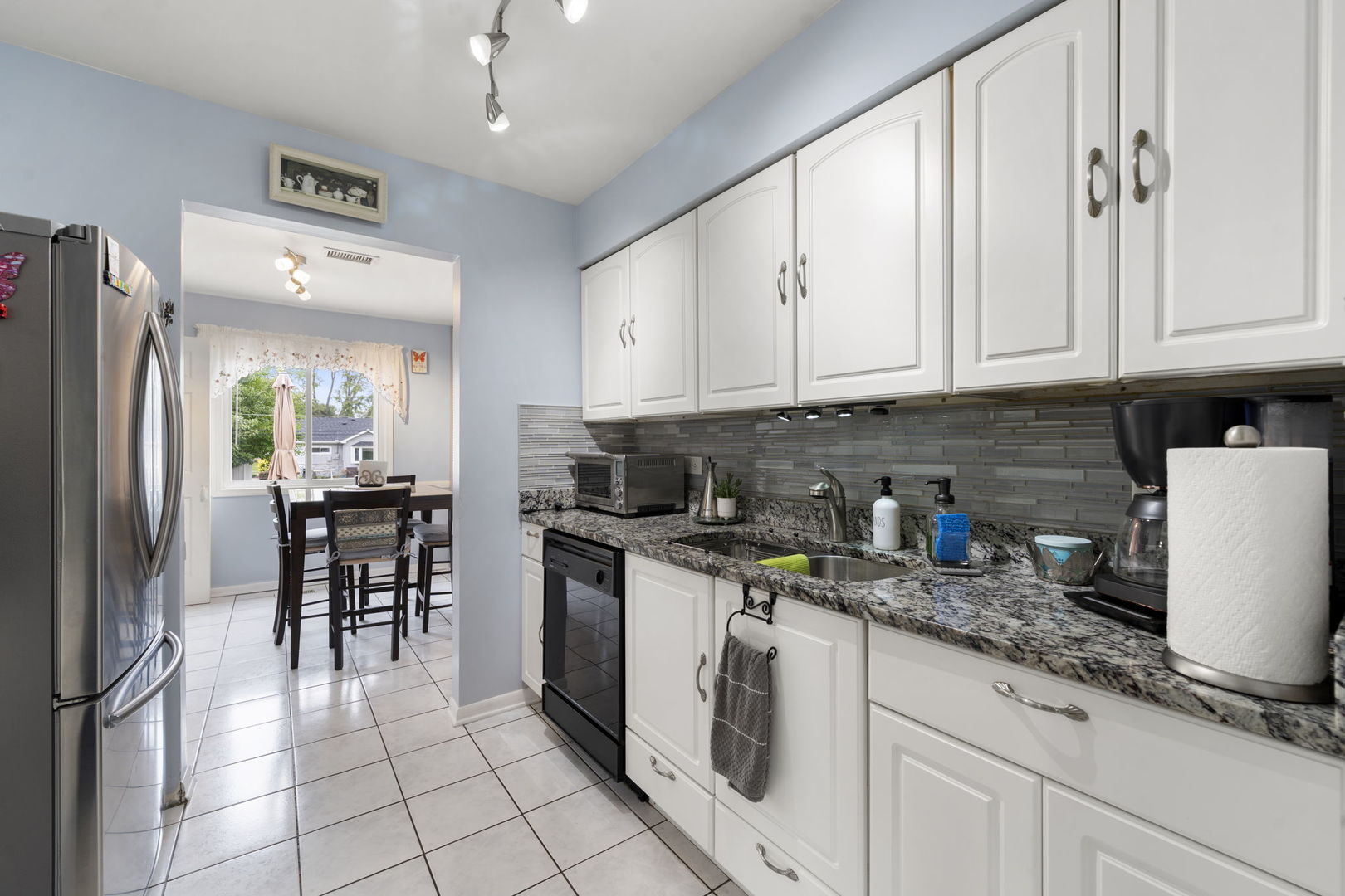 100 Des Plaines Lane, Hoffman Estates, IL 60169