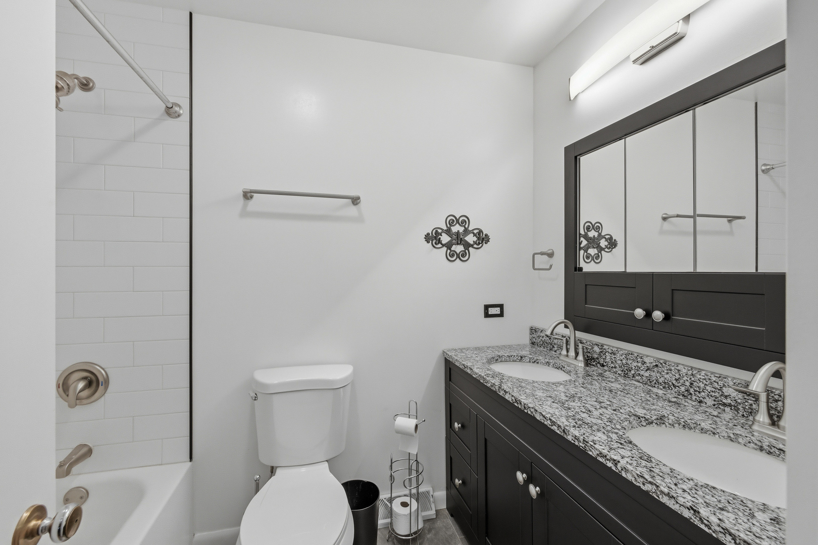 152 Aberdeen Drive, East Dundee, IL 60118